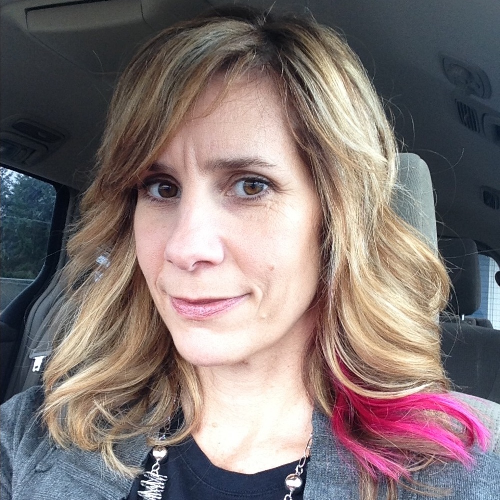 Meet your Posher, Andrea